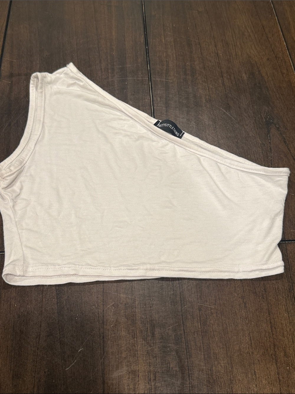 l*space Asymmetric One-Shoulder Cream Crop Top